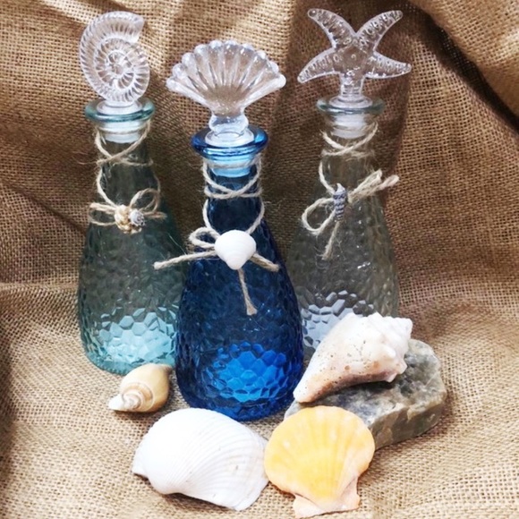Beach Pebble Texture Seaside Glass set 3 Bottles decor - Picture 1 of 10